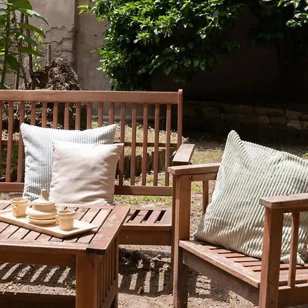 Casa Delle Camelie Apartment *