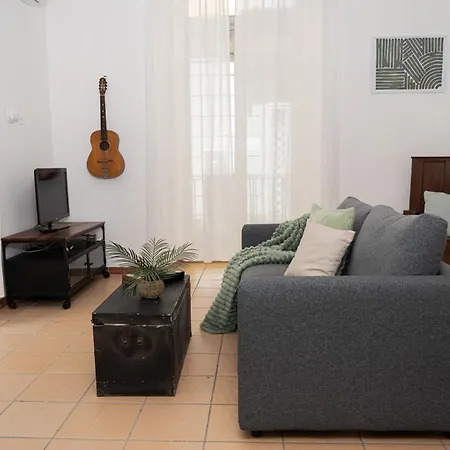 Casa Delle Camelie